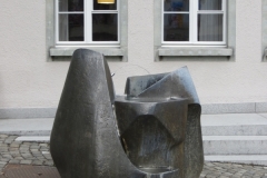 083b