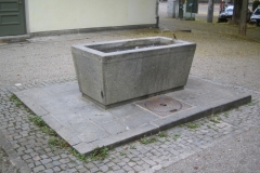 090